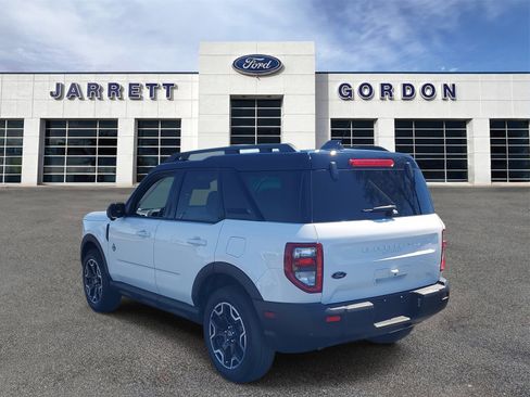 Certified 2025 Ford Bronco Sport Outer Banks w/ Outer Banks Tech Package+ image 3