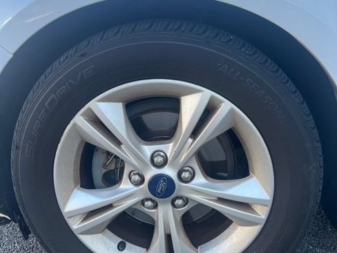 Used 2013 Ford Focus SE FWD image 4