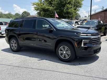 New 2025 Chevrolet Traverse LT