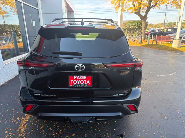 Used 2026 Toyota Highlander XLE AWD/4WD image 3