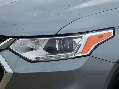 Used 2021 Chevrolet Traverse LS image 28