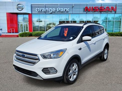 Used 2018 Ford Escape SE image 4