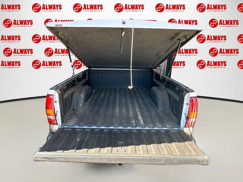 Used 2002 Chevrolet Silverado 1500 LT image 22