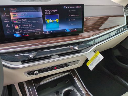 Used 2026 BMW X7 xDrive40i AWD/4WD image 29
