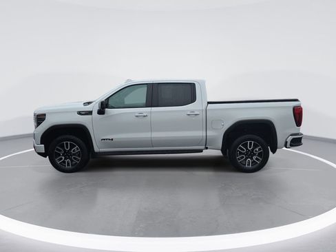 Used 2023 GMC Sierra 1500 AT4 w/ AT4 Premium Package AWD/4WD image 7