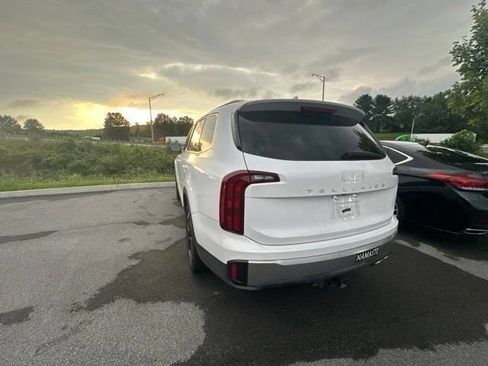 Used 2025 Kia Telluride S FWD image 22