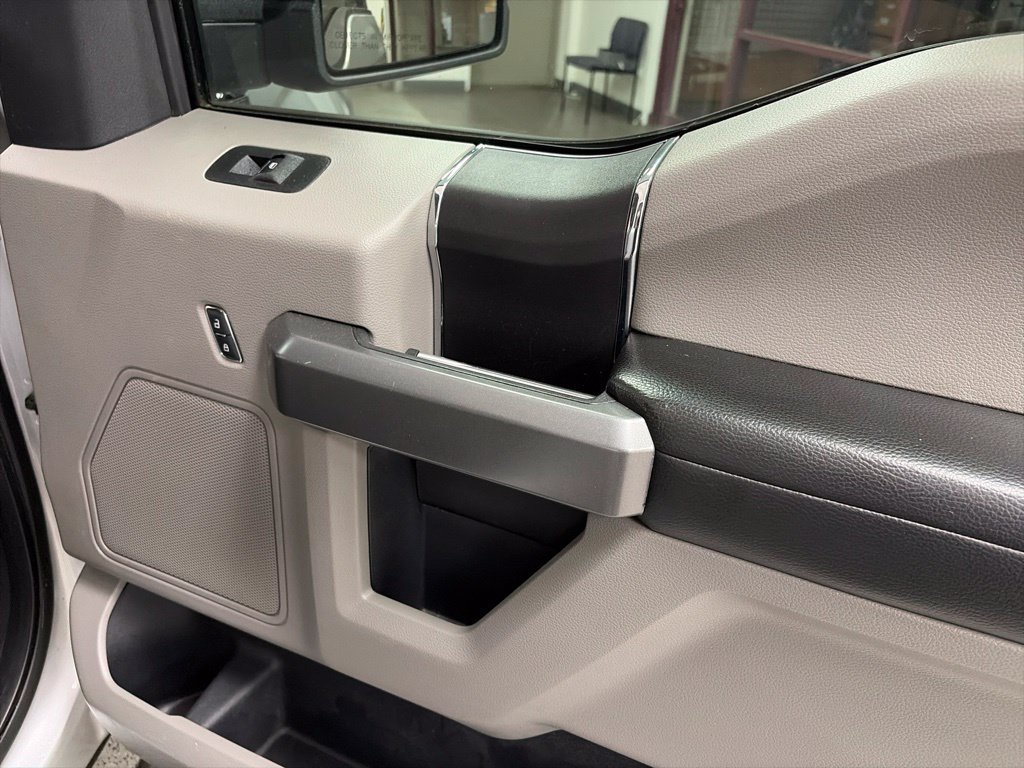 Used 2017 Ford F150 XLT RWD image 14