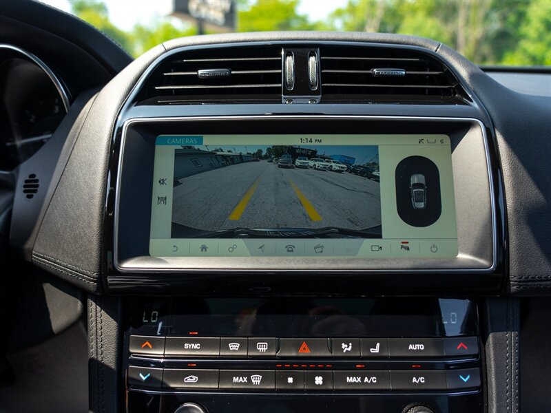 Used 2019 Jaguar F-PACE Prestige AWD/4WD image 30