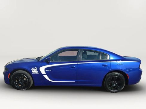 Used 2021 Dodge Charger SXT RWD image 5