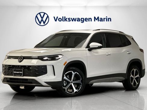 New 2026 Volkswagen Tiguan SE image 1