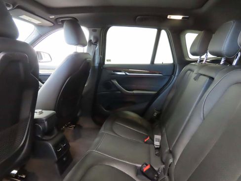 Used 2017 BMW X1 xDrive28i image 16