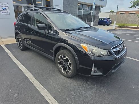 Used 2017 Subaru Crosstrek 2.0i Premium AWD/4WD image 4