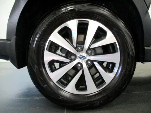 Used 2025 Subaru Outback Premium image 27