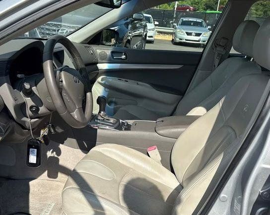 Used 2013 INFINITI G37 x Sedan w/ Premium Pkg AWD/4WD image 3
