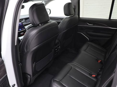 Used 2023 Jeep Grand Cherokee 4WD 4xe image 10