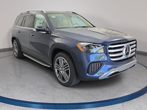 New 2026 Mercedes-Benz GLS 450 4MATIC image 3