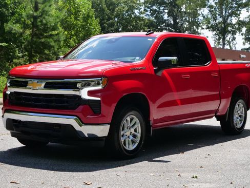 Used 2025 Chevrolet Silverado 1500 LT AWD/4WD image 6