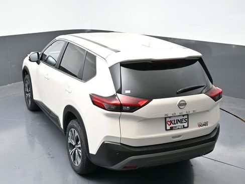Used 2023 Nissan Rogue SV image 45