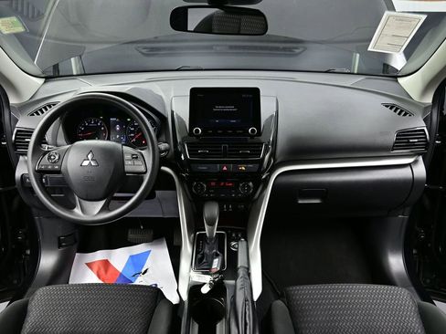 Used 2024 Mitsubishi Eclipse Cross LE image 2