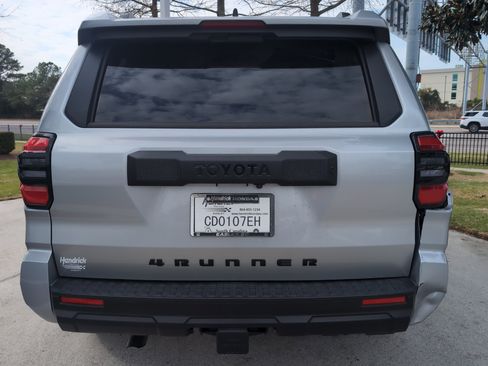 Certified 2025 Toyota 4Runner SR5 image 9