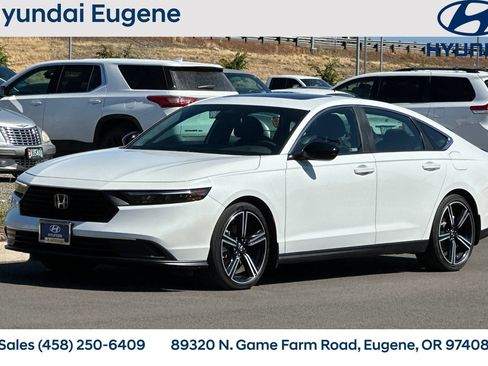 Used 2023 Honda Accord Sport image 9