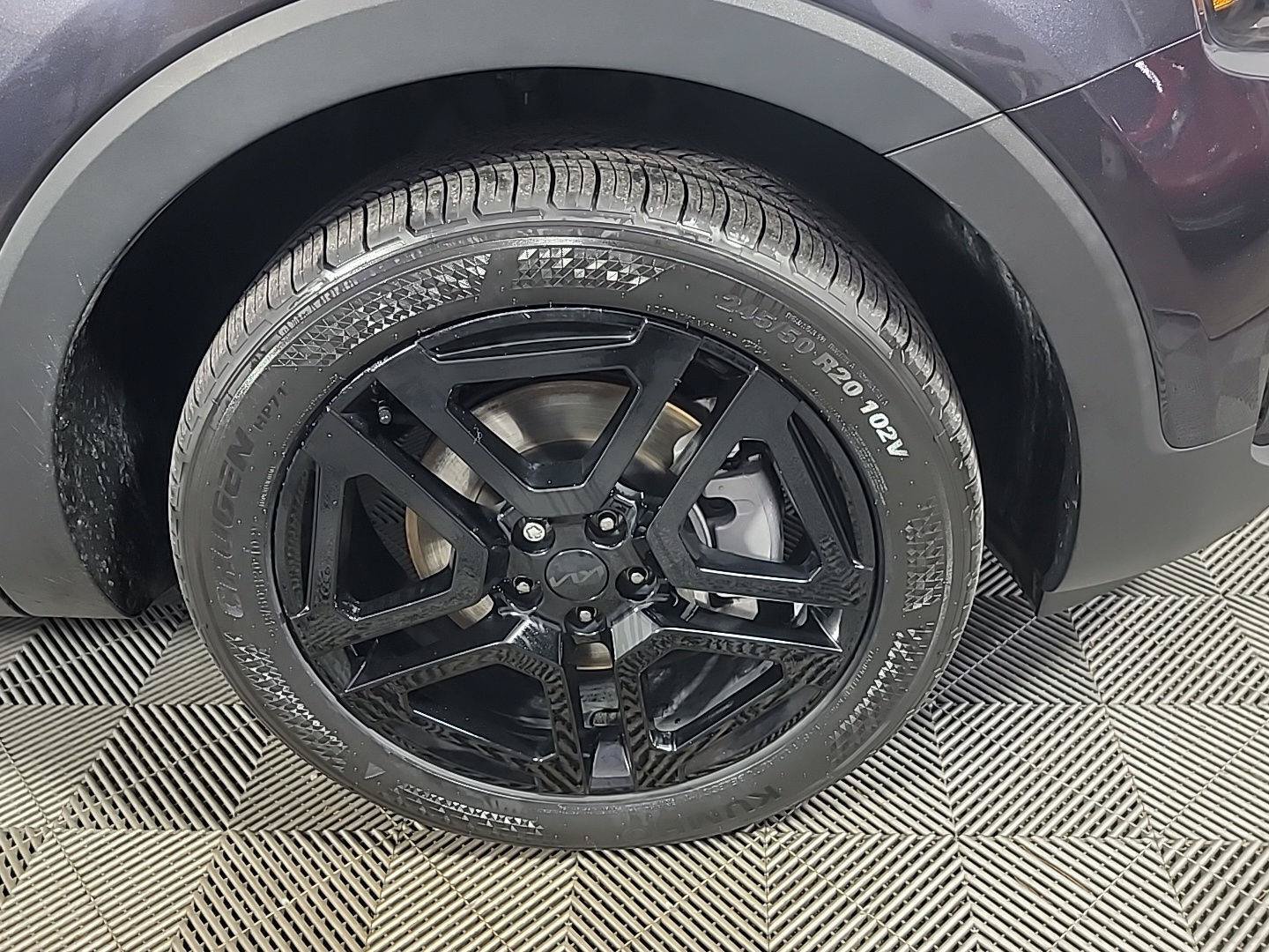 Certified 2025 Kia Telluride EX X-Line AWD/4WD image 3