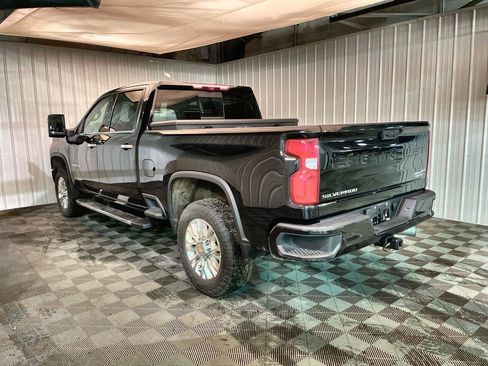 Used 2022 Chevrolet Silverado 2500 High Country w/ Z71 Off-Road Package image 6