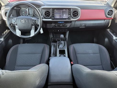 Used 2022 Toyota Tacoma SR5 RWD image 12