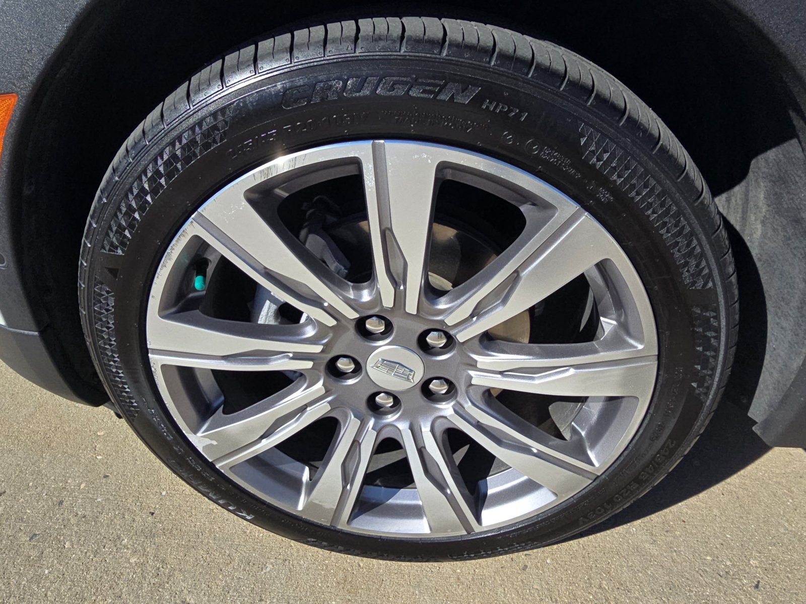 Used 2022 Cadillac XT4 Premium Luxury w/ Enhanced Visibility Package AWD/4WD image 9