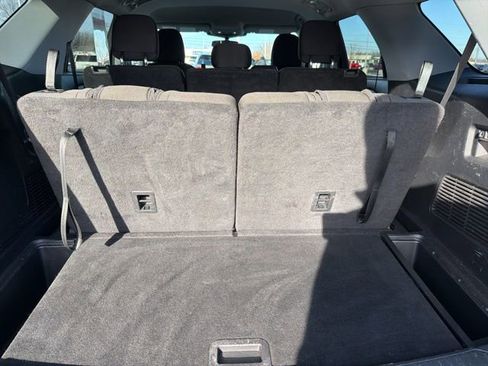 Used 2022 Ford Explorer XLT image 38