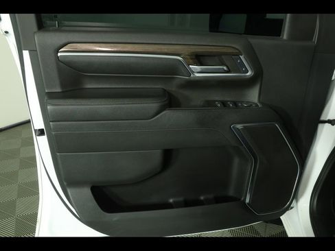 Used 2024 Chevrolet Silverado 2500 LT image 22