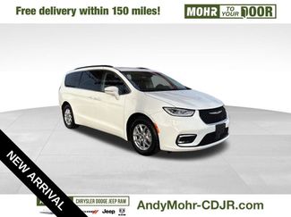 Used 2022 Chrysler Pacifica Touring-L 360° Tour