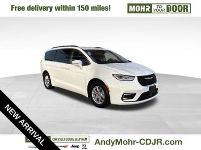 Used 2022 Chrysler Pacifica Touring-L