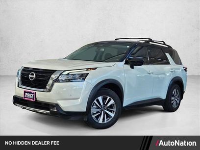 Used 2022 Nissan Pathfinder SL w/ Cargo Package