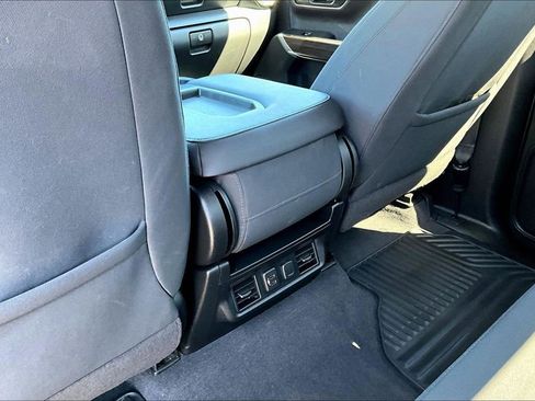 Used 2020 Chevrolet Silverado 1500 LT w/ Texas Edition AWD/4WD image 13