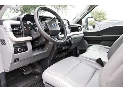 Used 2023 Ford F250 XL w/ 360-Degree Camera Package AWD/4WD image 8