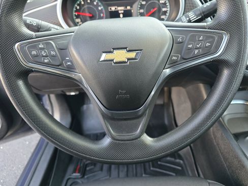 Used 2025 Chevrolet Malibu LT image 32