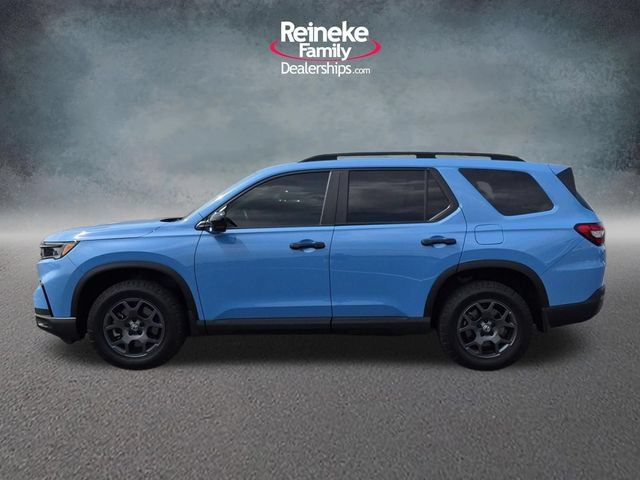 Used 2024 Honda Pilot TrailSport image 9