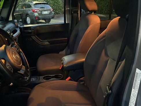 Used 2014 Jeep Wrangler Unlimited Sport w/ Quick Order Package 24S image 22