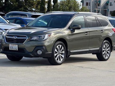 Used 2018 Subaru Outback 3.6R Touring image 7