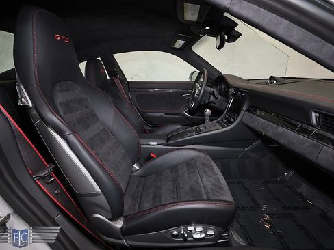 Used 2016 Porsche 911 Carrera GTS image 20
