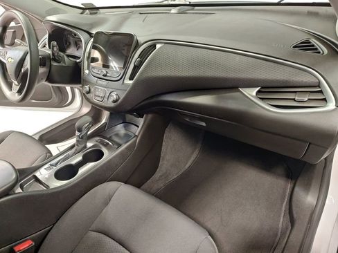 Used 2024 Chevrolet Malibu LS w/ Driver Confidence Package image 17