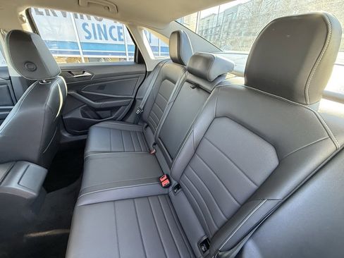 Used 2024 Volkswagen Jetta SE image 24