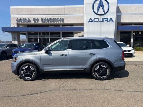 Used 2025 Kia Telluride S AWD/4WD image 4
