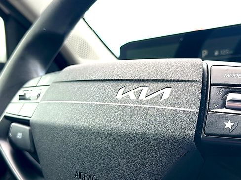 Used 2025 Kia K4 FWD image 30