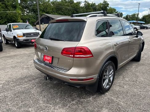 Used 2016 Volkswagen Touareg VR6 AWD/4WD image 15