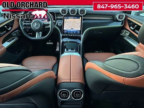 Used 2025 Mercedes-Benz GLC 300 4MATIC w/ AMG Line image 16