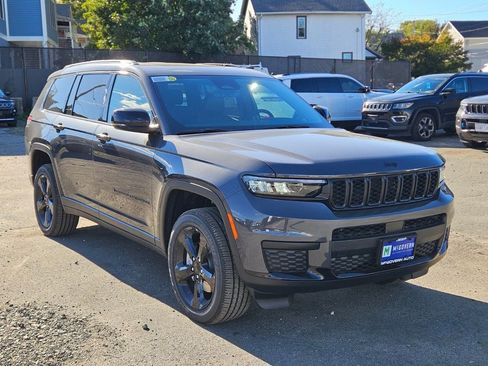 New 2025 Jeep Grand Cherokee L Altitude image 7