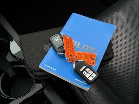 Used 2016 Honda Pilot Elite image 5