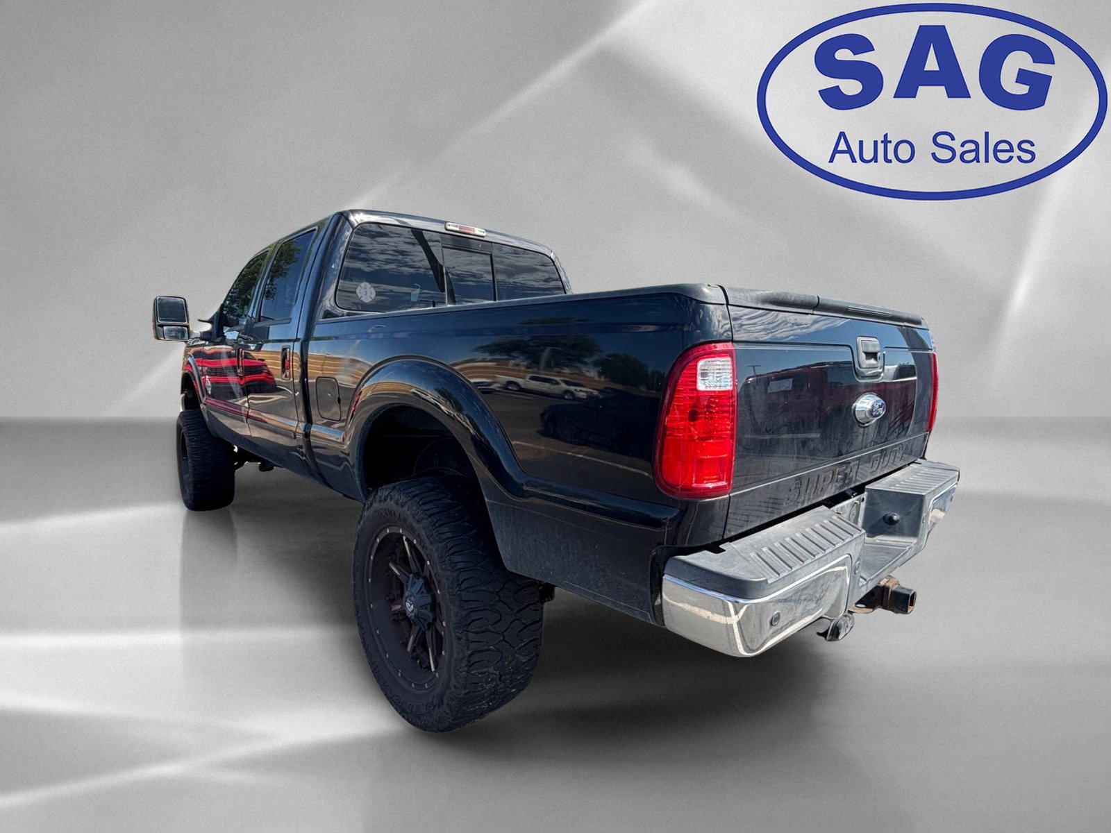 Used 2016 Ford F250 Lariat w/ Lariat Ultimate Package AWD/4WD image 4